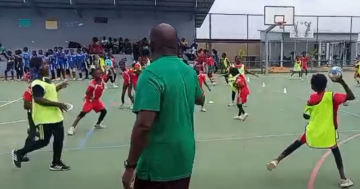 Federação de Andebol visita e dá alento a Escola do Kikuxi Vilas Club