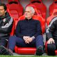 José Mourinho no banco de suplentes do Benfica no Estádio da Luz