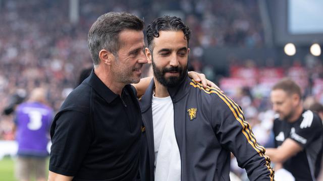Marco Silva ao lado de Ruben Amorim antes de um confronto entre Fulham e Manchester United