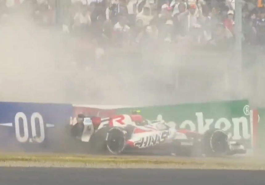 Carro de Bearman embateu nas barreiras de proteção