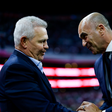 Aguirre e Roberto Martínez antes do México-Portugal. Foto: FPF