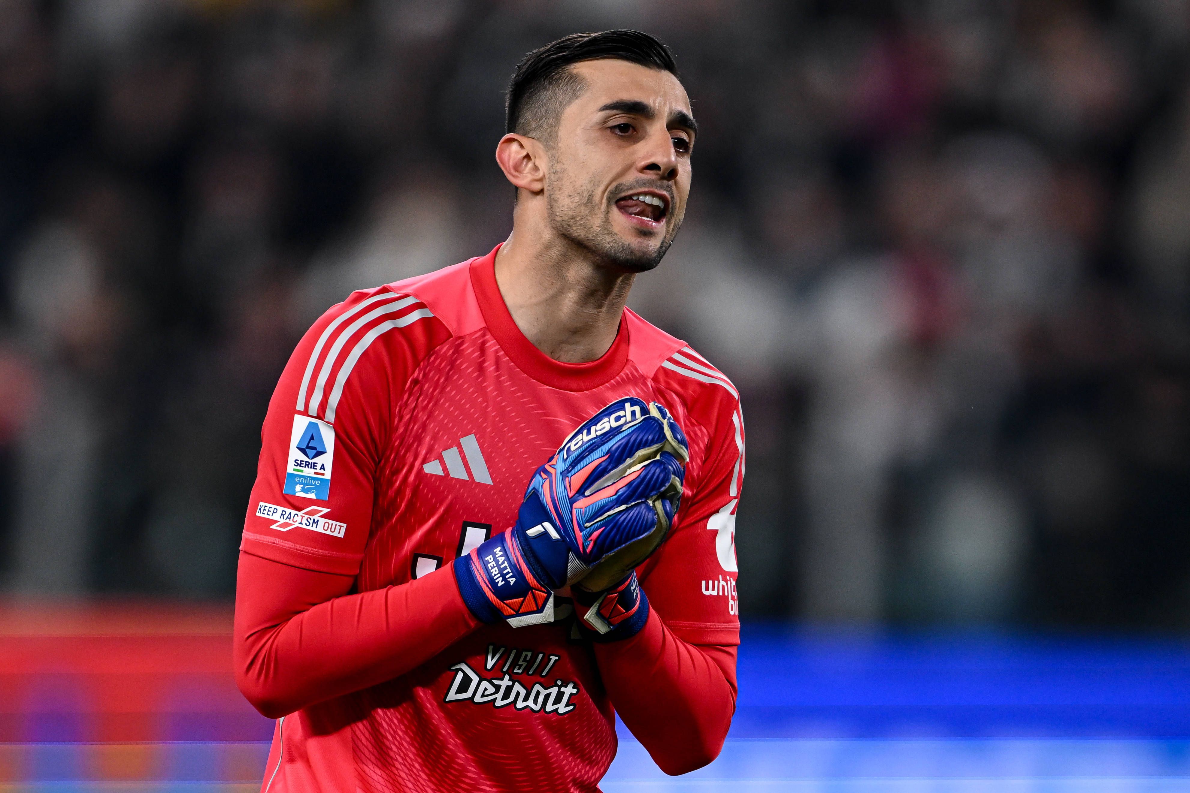 A baliza também está sob análise. Mattia Perin tem mais um ano de contrato. O guarda-redes pretende juntar-se a uma equipa com ambições europeias, mas não descarta a possibilidade de continuar em Turim como segunda opção