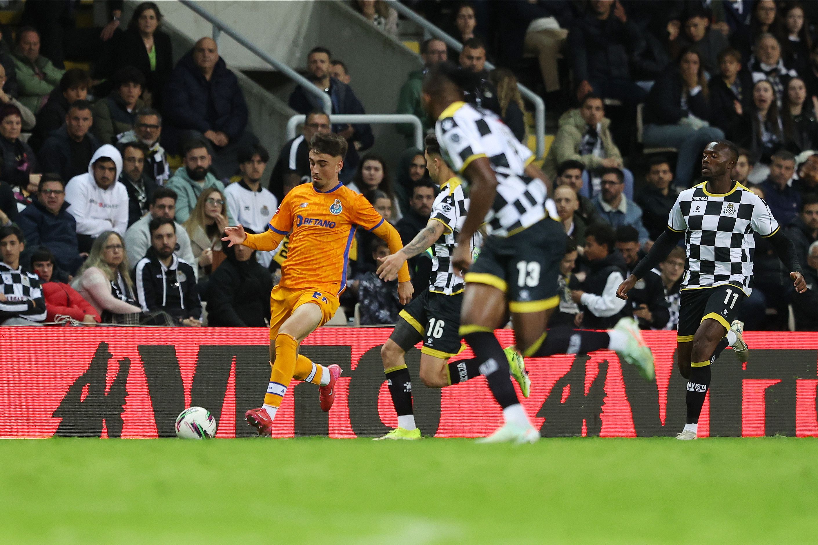 Gboly Ariyibi (número 11) - Boavista (11 jogos) - 2024/25. Foto: Catarina Morais / Kapta+