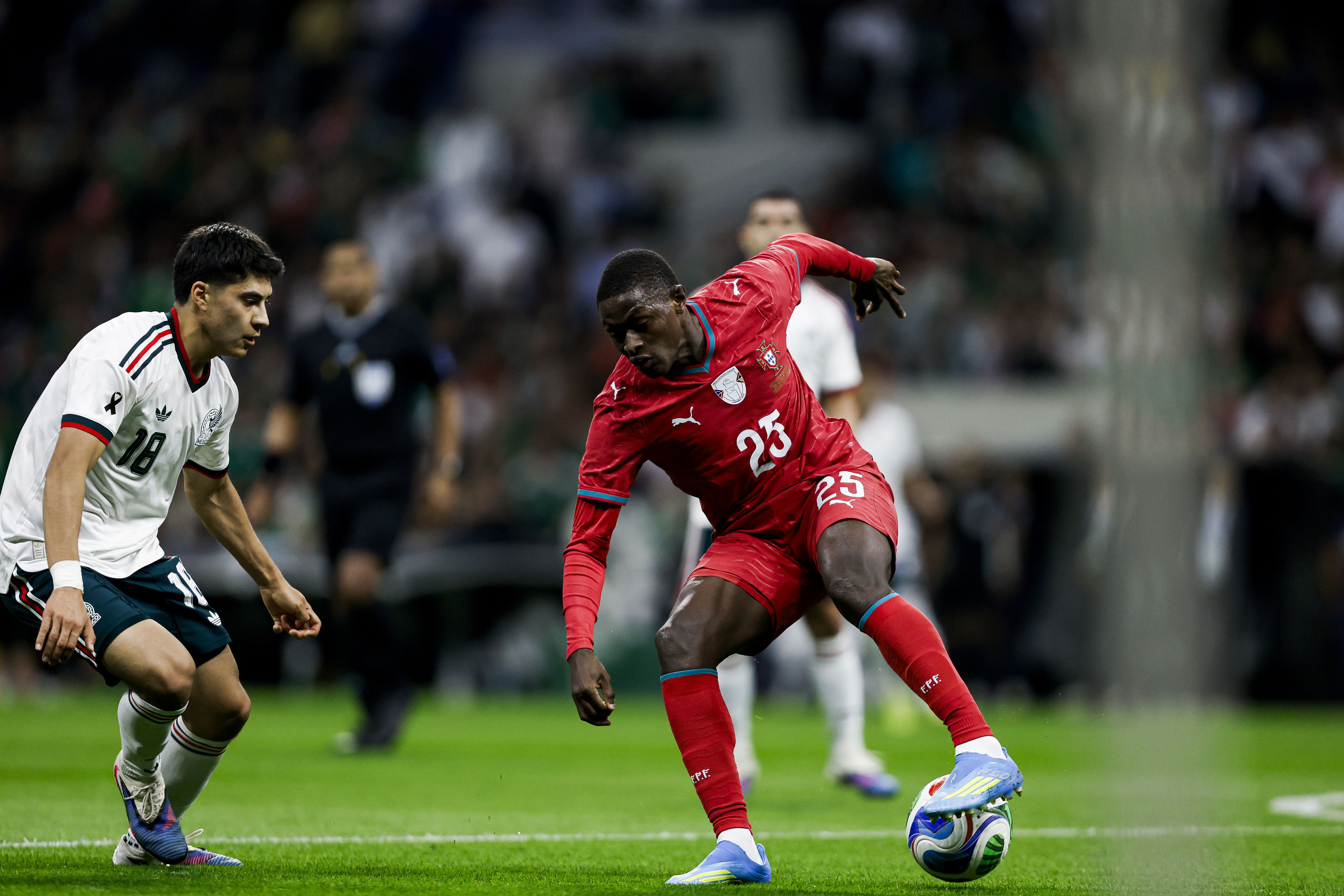 Nuno Mendes em ação no México-Portugal. Foto: FPF (México-Portugal)