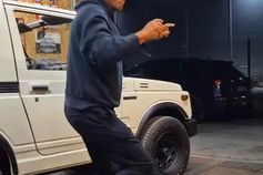 Balakov comemora 60.º aniversário com dança... bom, o melhor é mesmo ver