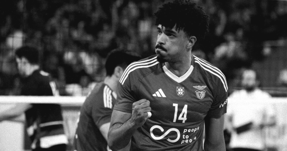 Jogador do Benfica condena insultos racistas: «Quem fez, sabe o que fez...»