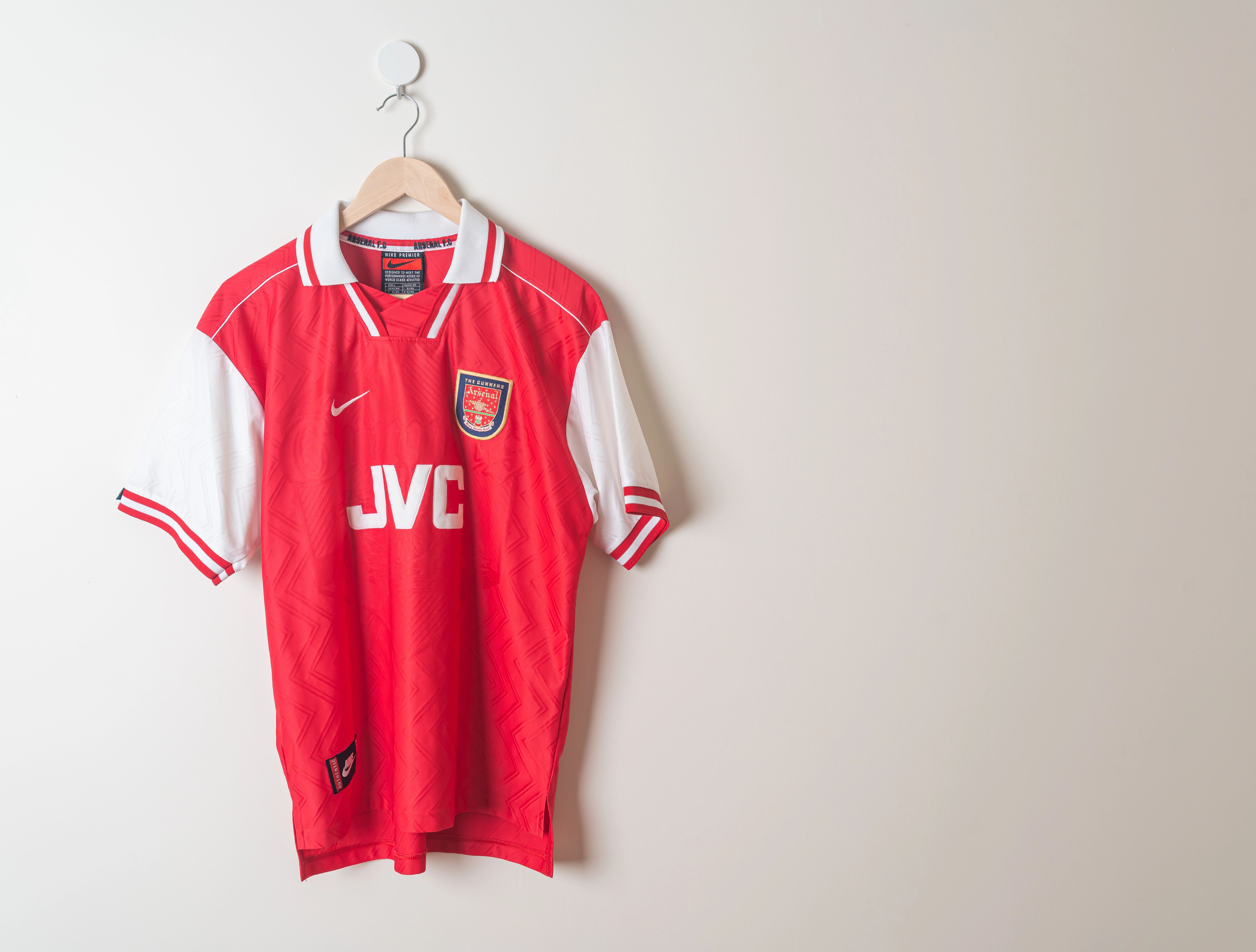 Equipamento principal do Arsenal - 1996/98