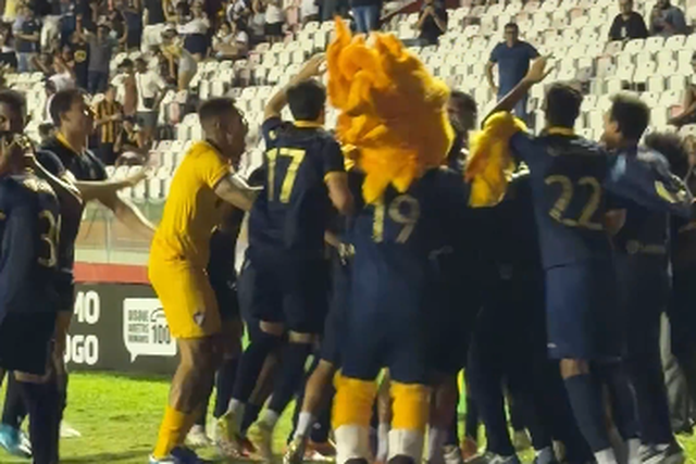 Festejos do golo de Vágner Love