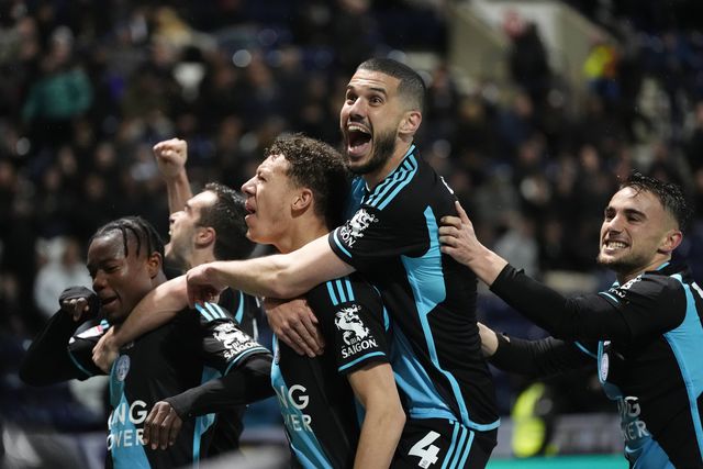 Leicester, de Ricardo Pereira, é campeão do Championship