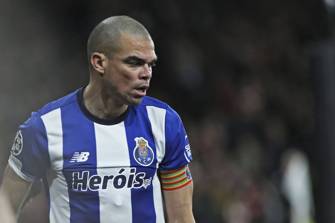 FC Porto revela lesão de Pepe