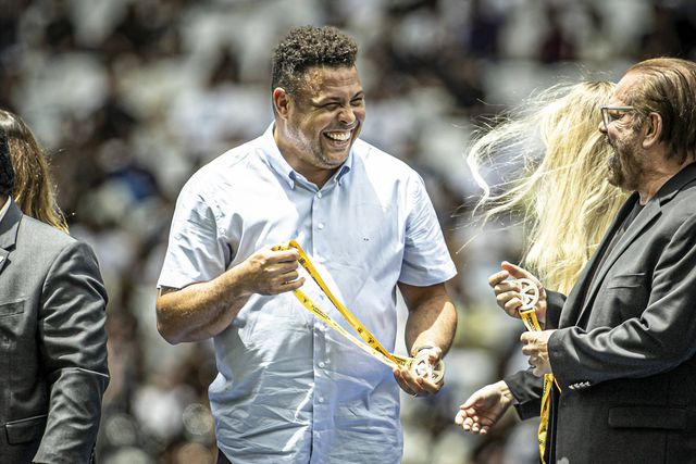 Ronaldo negoceia venda do Cruzeiro