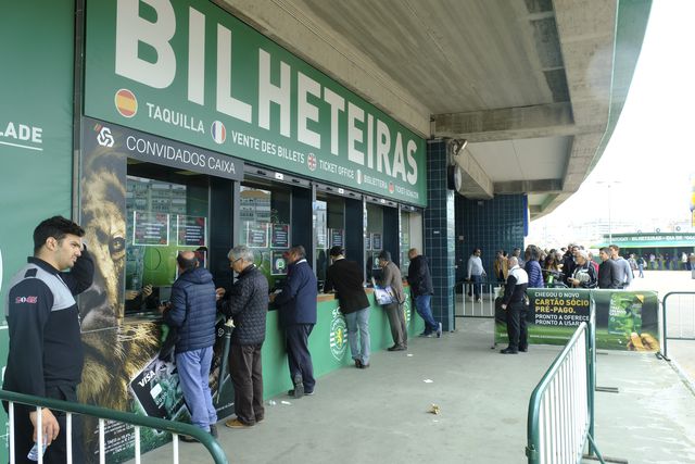 Sporting: longas filas em Alvalade para comprar bilhetes
