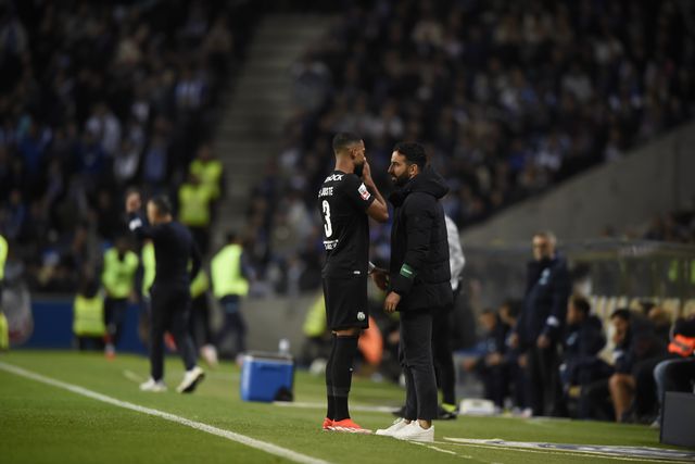 «St. Juste deveria ter visto o segundo cartão amarelo»