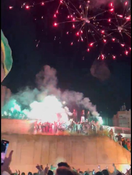 Vídeos: Festa rija no regresso de equipa do Sporting a Alvalade