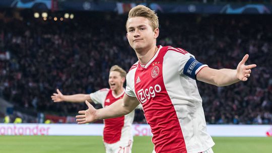 De Ligt recorda os tempos do Ajax: «Ninguém nos conseguia parar!»