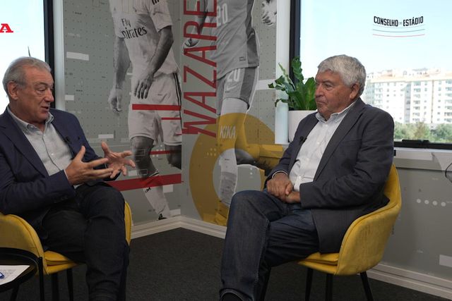 «Será que Benfica e Sporting vivem verdadeira democracia?»