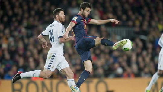 Fàbregas compara Xabi Alonso como treinador... a Lionel Messi