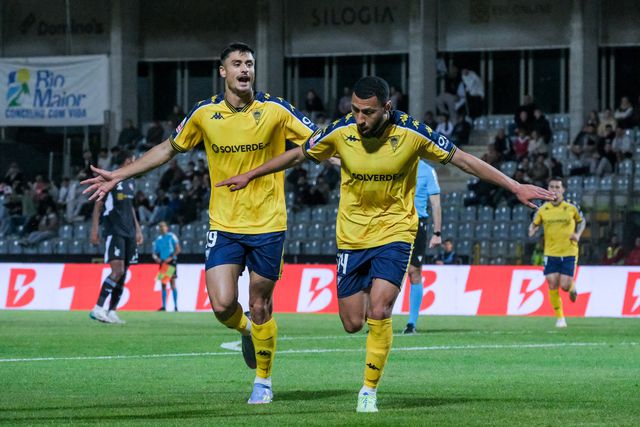 Yanis Begraoui começou a escrever a vitória dos estorilistas diante dos casapianos (Foto: Carlos Barroso/LUSA)