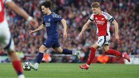 Golo de Dembélé é a diferença do PSG nas meias-finais da Champions