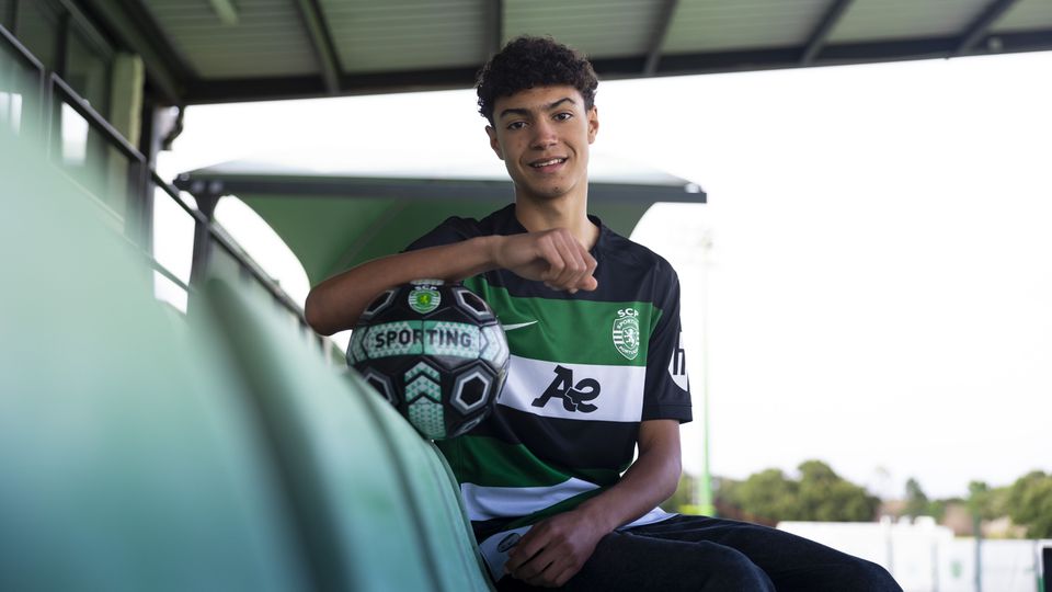 Extremo assina pelo Sporting