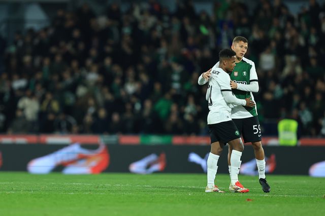 Sporting contrata Kauã Oliveira em definitivo