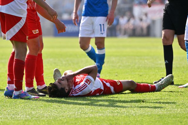 Bundesliga: fratura na laringe acaba com época de Diogo Leite