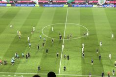 Insultos, assobios e lenços brancos: adeptos do Sporting não perdoam equipa