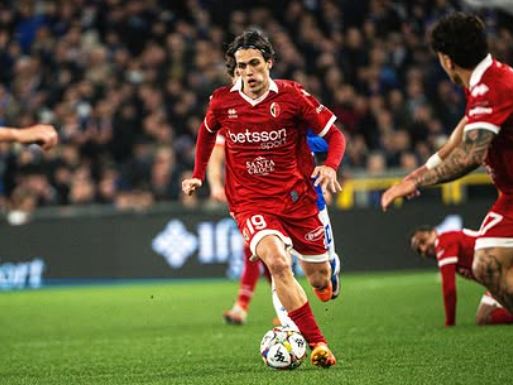 Tomás Esteves, lateral-direito, 24 anos - Bari (Serie B de Itália)