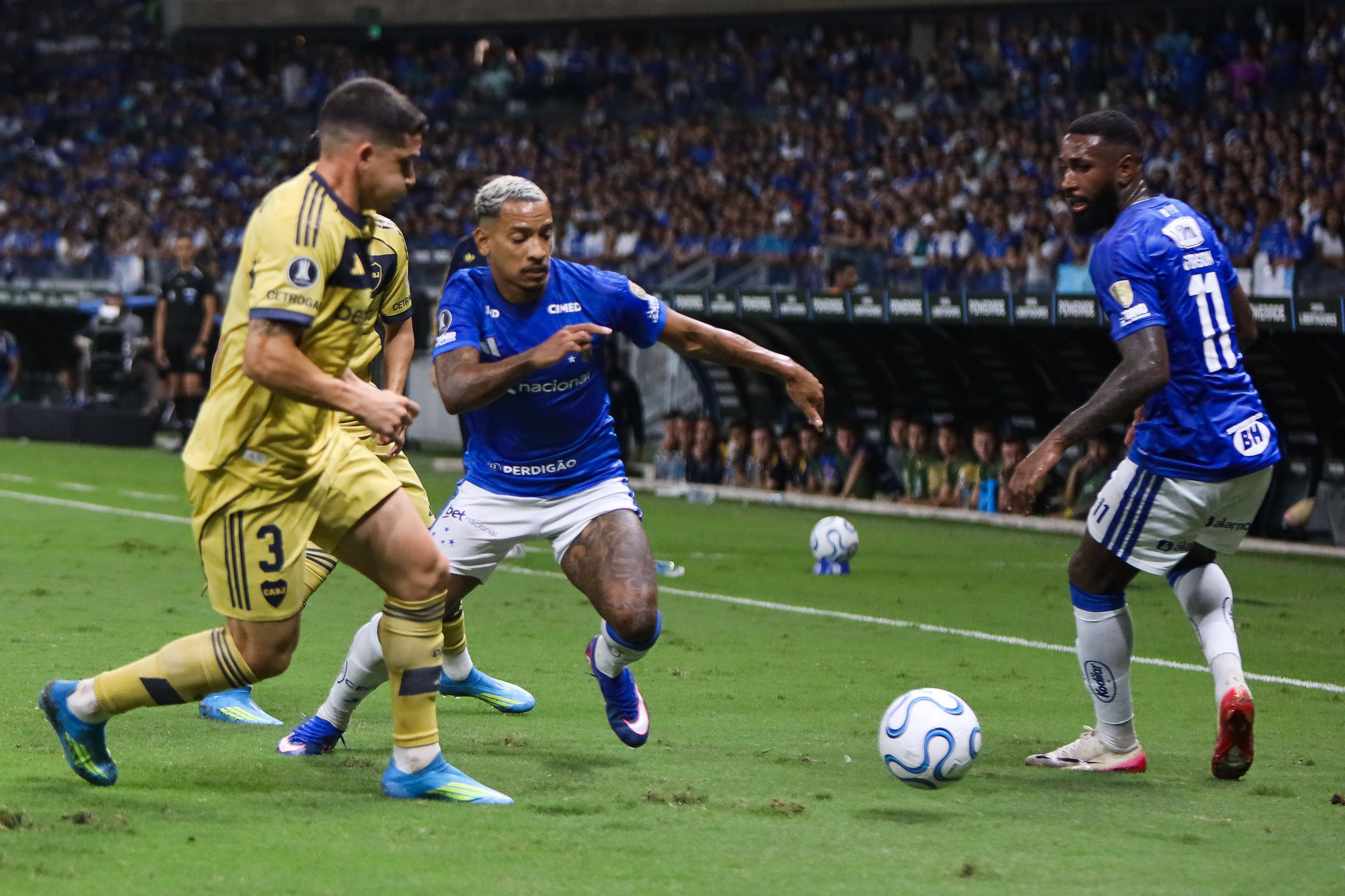 Cruzeiro derrotou Boca Juniors no Mineirão