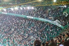 Reação dos adeptos do Sporting ao golo de Luis Suárez