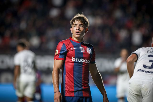 Agustín Giay fora dos planos do Benfica