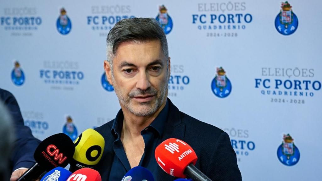 Vítor Baía denies a debt of fifty thousand euros to FC Porto |  Abola.pt |  Abola.pt