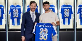 Villas-Boas rendido a Varela: «É um grande jogador de equipa e ama o FC Porto»