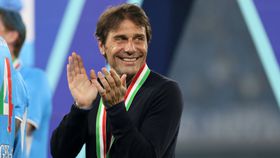 Mercado: futuro de Antonio Conte no Nápoles definido