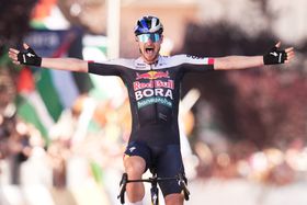 Giro: vitória de rolador antes da batalha decisiva dos trepadores