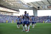 Samu, avançado do FC Porto, festeja o golo que marcou ao Nacional na última jornada da Liga 2024/25