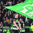 Sporting conquistou, 71 anos depois, o bicampeonato, muito por culpa do desempenho de Viktor Gyokeres, que na imagem surge a comemorar um dos 39 golos que marcou no Campeonato em 20024/25