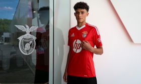 Benfica agarra avançado promissor