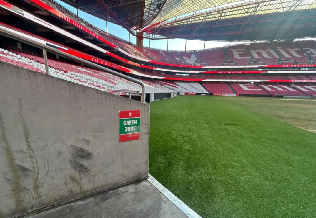 Relvado do Estádio da Luz após concertos de Bad Bunny - Foto: D.R.