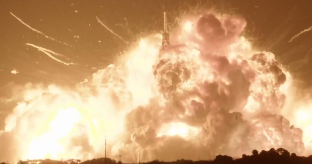 Imagens impressionantes: foguetão da Blue Origin explode em teste ...