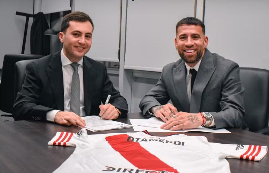 Otamendi rubricou contrato de ano e meio