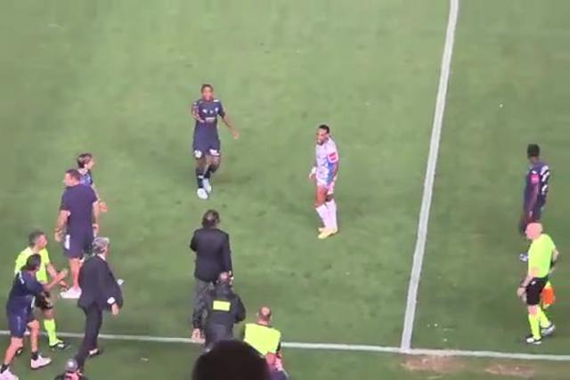 Sá Pinto pega-se com adversário e é expulso na final da Taça do Chipre