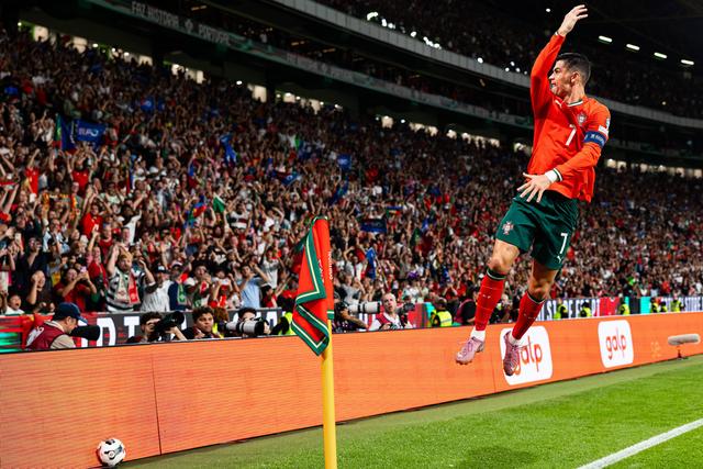 Cristiano Ronaldo, cujo primeiro Mundial remonta há 20 anos, na Alemanha, despede-se nas Américas e deixará um registo incomparável — Foto: IMAGO