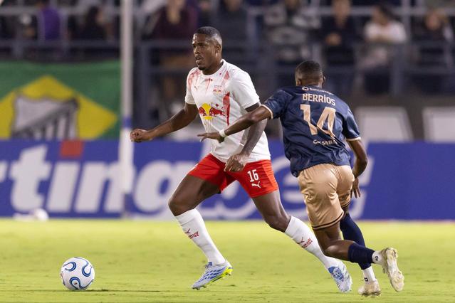 Gustavo Marques encontra-se cedido pelo Benfica ao Bragantino
