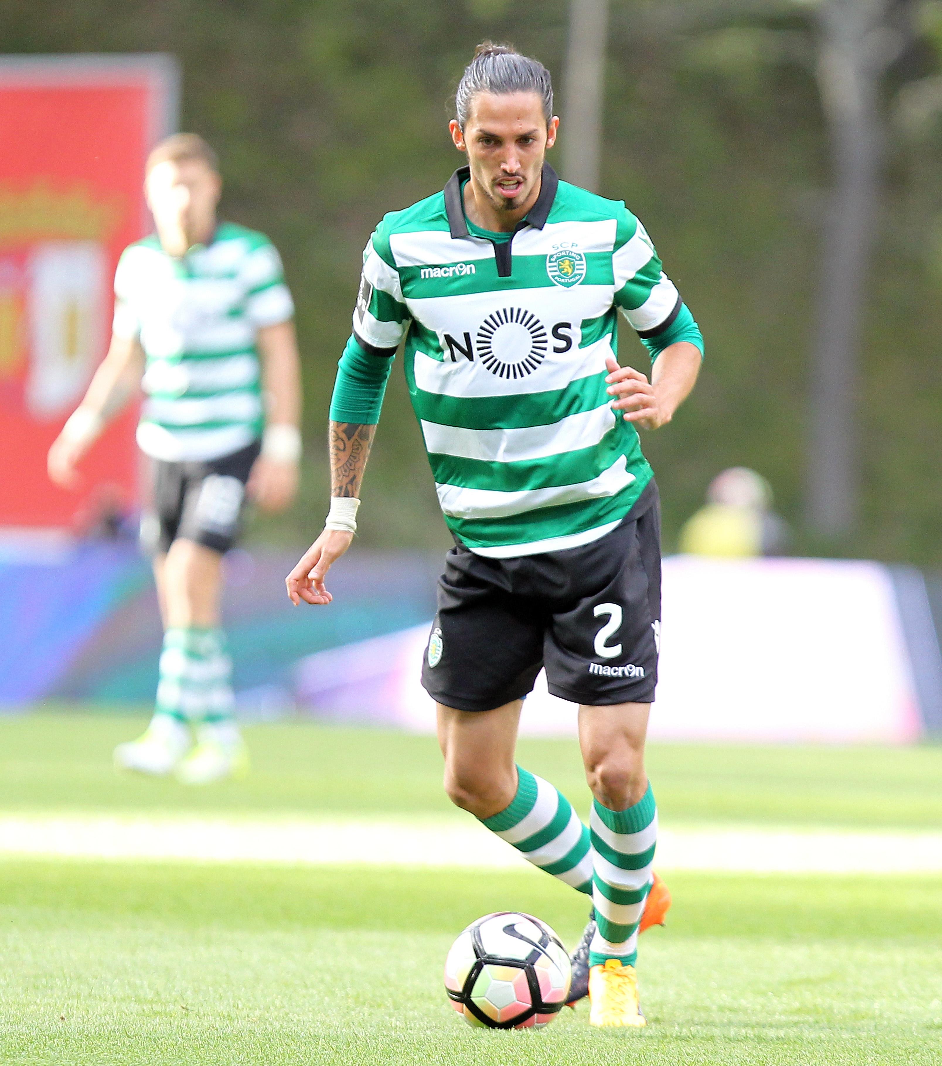 O lateral Schelotto chegou como jogador livre, esteve no Sporting de 2015 a 2017, registando 43 encontros (Foto A BOLA)