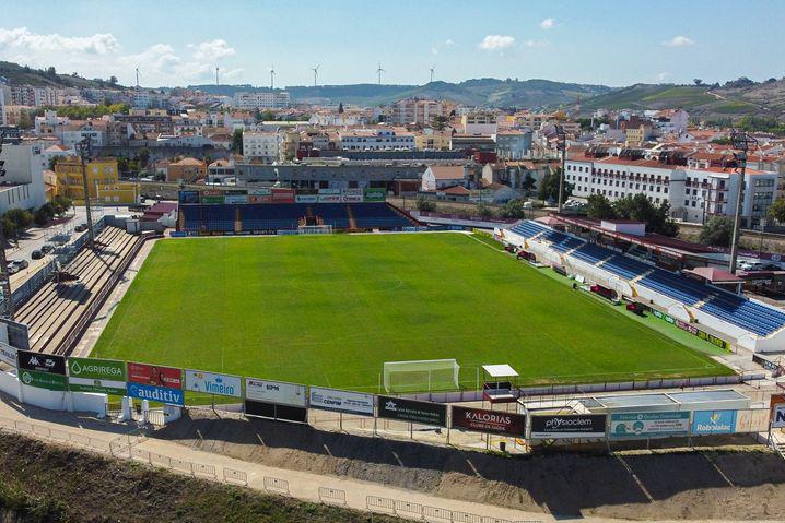 Torreense vai realizar obras de requalificação do Estádio Manuel Marques, em Torres Vedras — Foto: Torreense