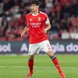 António Silva, com a braçadeira de capitão, no jogo com o SC Braga, na Luz, a 11 de maio — Foto: IMAGO
