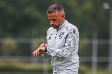 Vitória de Guimarães: Rui Borges chama quatro jogadores da equipa B para o treino