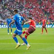 VÍDEO: golaço de Vargas aumenta a vantagem para a Suíça em 26 segundos