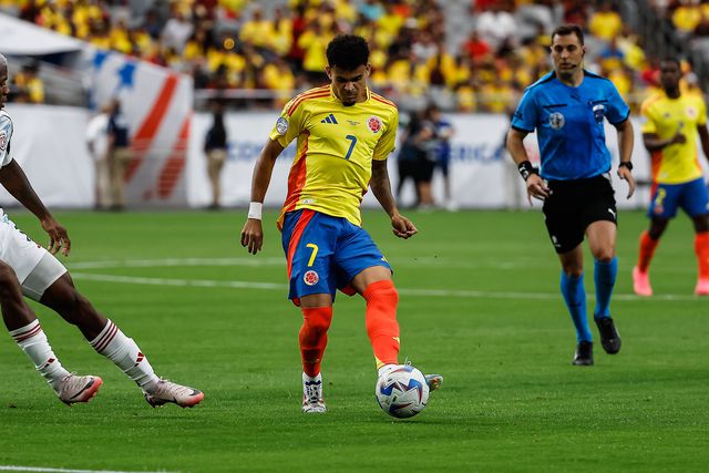 Colômbia vence Costa Rica com golo de Luis Díaz e também segue para os 'quartos'